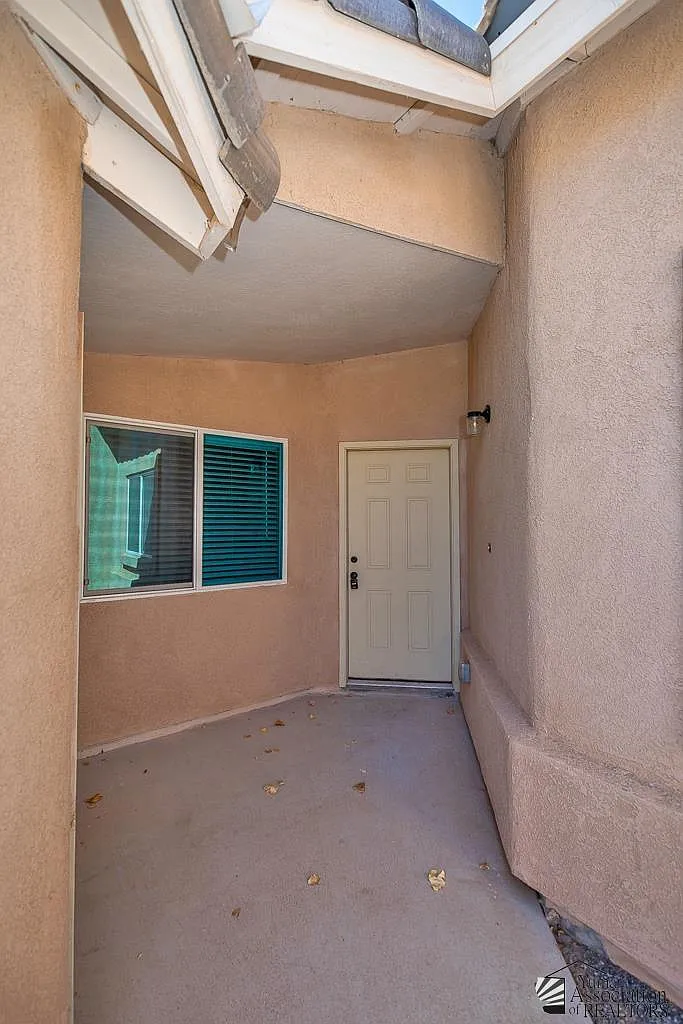 3 bed, 2.0 bath, 1200 sqft, $1,450 — Photo 3