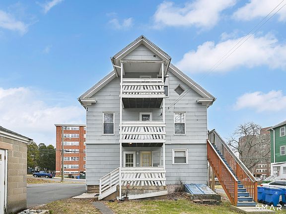 3rd image of 11 Addison Street