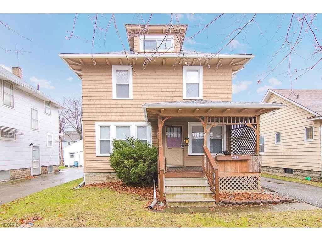 448 Oxford Ave photo 1