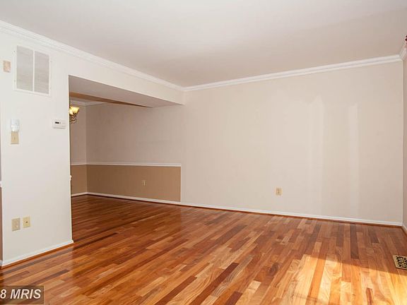3rd image of 5225 Harbor Court Dr