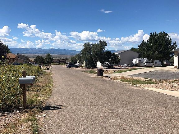 4th image of 246 W Kyle Dr