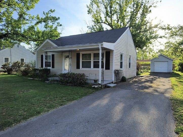 1st image of 406 Highland Cir