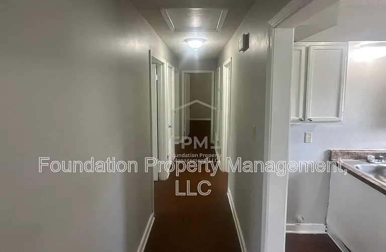 732 Tampa Ave — Photo 5