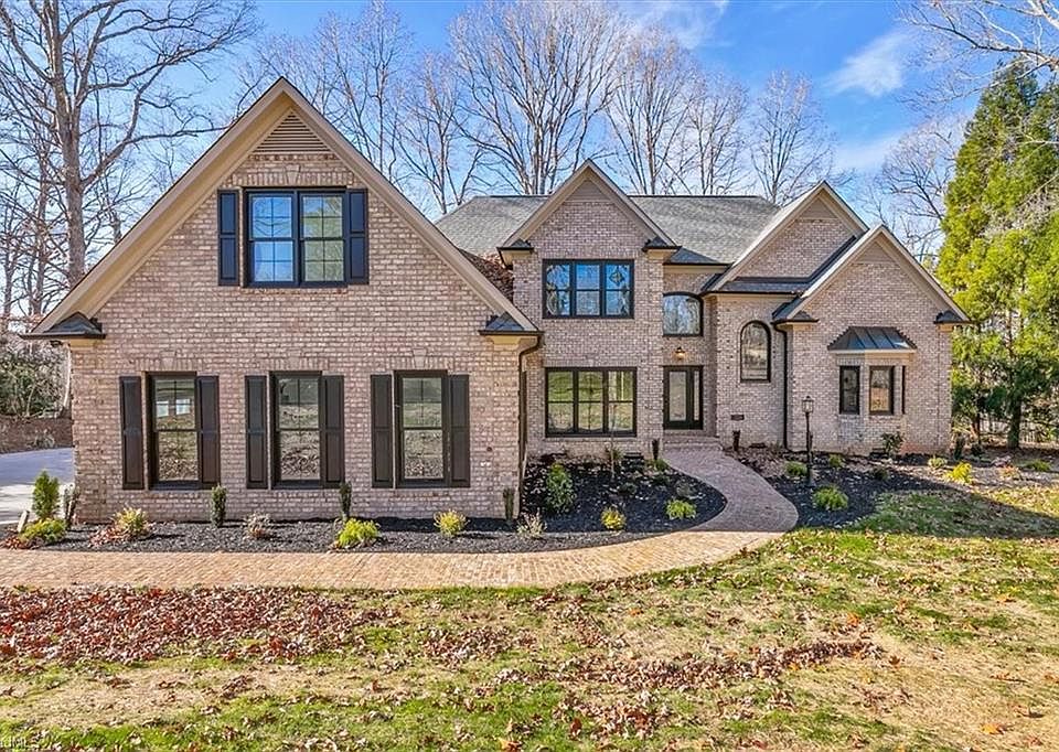 1st image of 320 Lake Point Ln