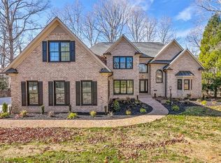 320 Lake Point Ln, Belews Creek, NC 27009