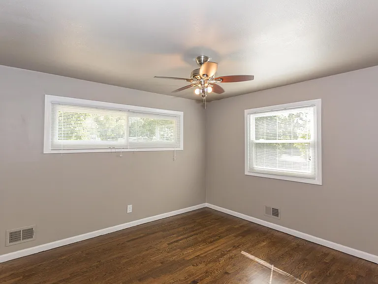7001 NW Coronado St — Photo 29