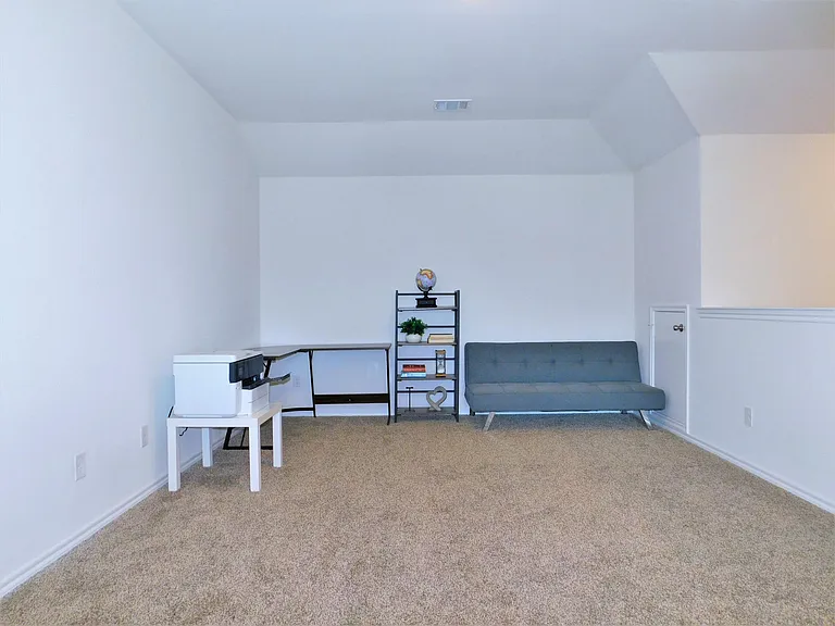 4025 Huntington Dr — Photo 15