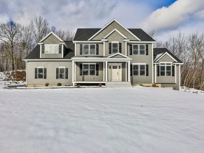 42 Ridgeview Lane, New Boston, NH, 03070