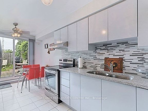 4th image of 2170 Bromsgrove Rd #200