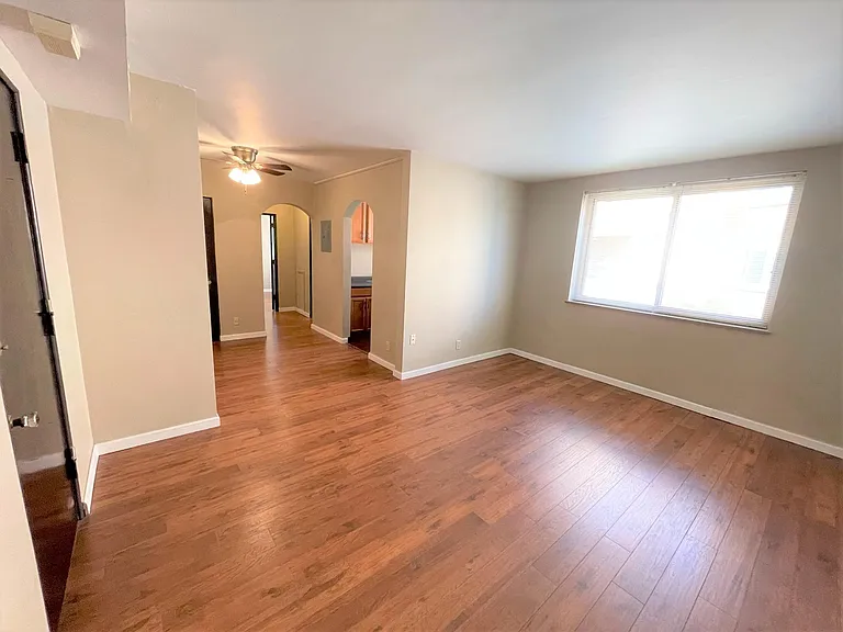 5712 Phillips Ave #B9 — Photo 31