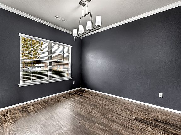 2nd image of 2311 Elmwood Ave