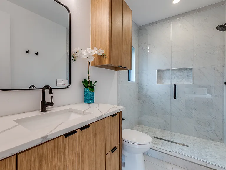 6023 Richmond Ave — Photo 38