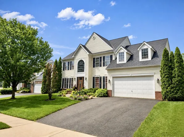 7102 Crown Jewels Ct, Fredericksburg, VA 22407