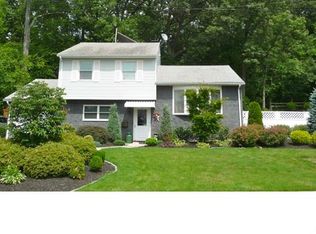 7 Fairview Ln, Orangeburg, NY 10962