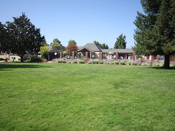 4th image of 650 Francisco Ct