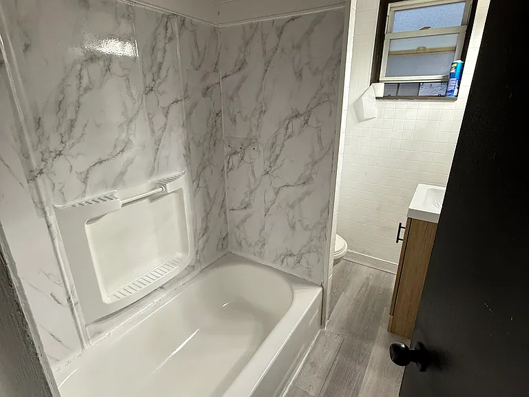 2027 E Madison St #2 — Photo 6