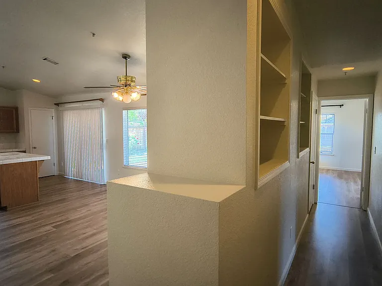 6968 Sunridge Dr — Photo 10