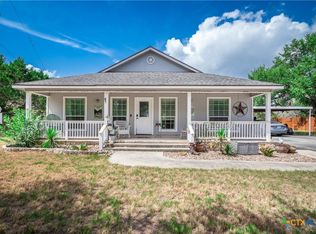 646 Appaloosa Dr, Fischer, TX 78623