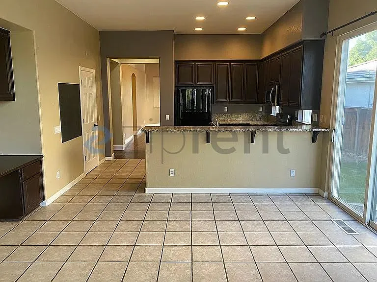 4591 Mount Bachelor Dr — Photo 9