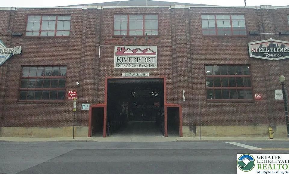 Building Photo 3