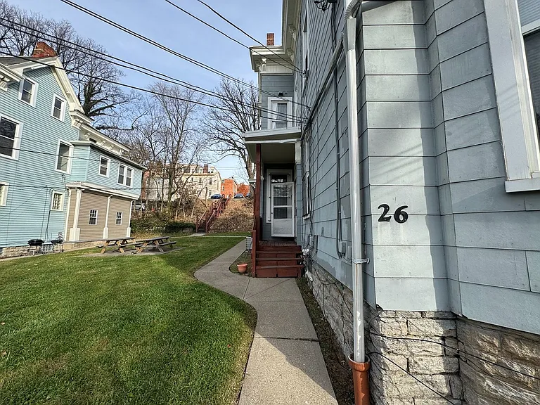 26 Conklin Apts — Photo 3