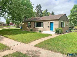 1410 W Sunset Dr, Sioux Falls, SD 57105