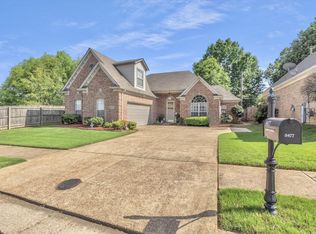 8477 Shady Elm Dr, Cordova, TN 38018