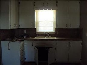 2nd image of 2516 N 33rd St