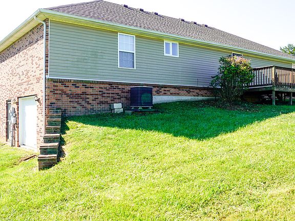 5th image of 56 W Cherry Dr