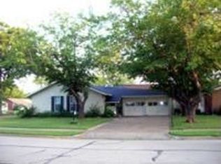 1812 Exeter St, Irving, TX 75062