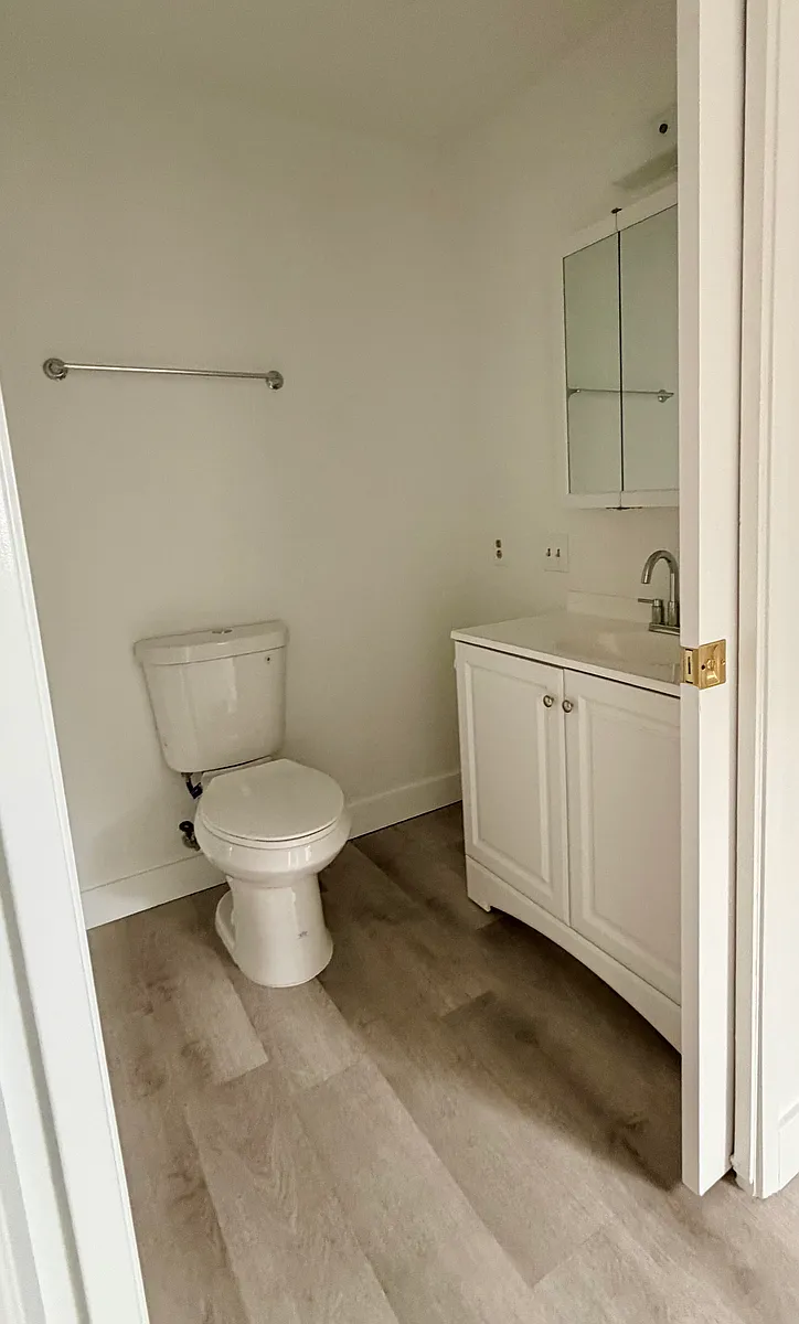Building Photo - 8845 Mira Mesa Blvd #4