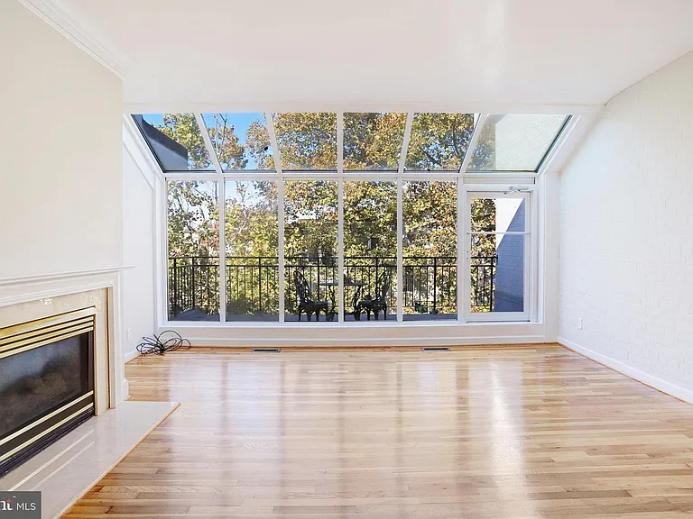 42 G St SW — Photo 4