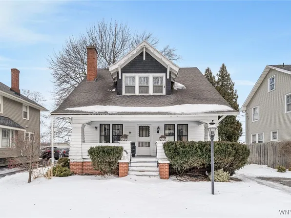 65 Redfield Pkwy, Batavia, NY 14020