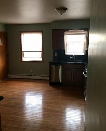 2nd image of 6808 N Northwest Hwy #1N