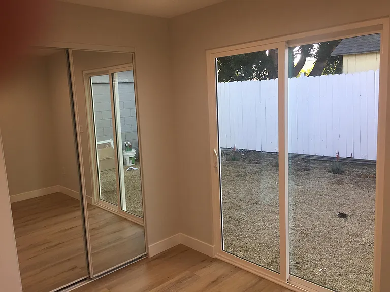 6431 Gentry Ave — Photo 16