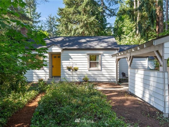 17411 Brookside Blvd NE