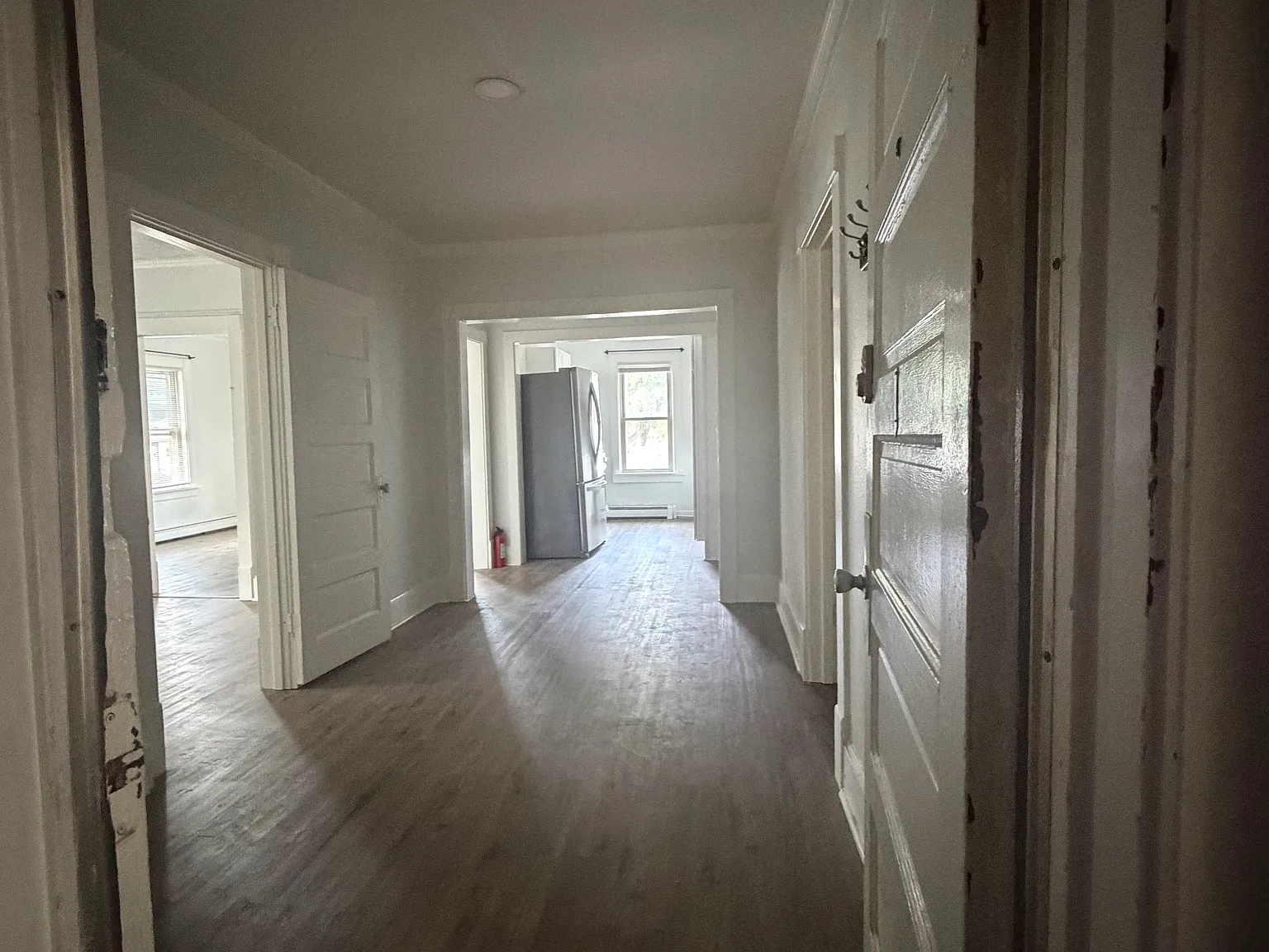 2 bed, 700 sqft, $1,000 — Photo 1