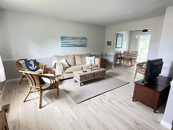 3rd image of 7266 McGee Ln