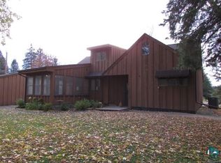 2 Royalton Rd, Superior, WI 54880