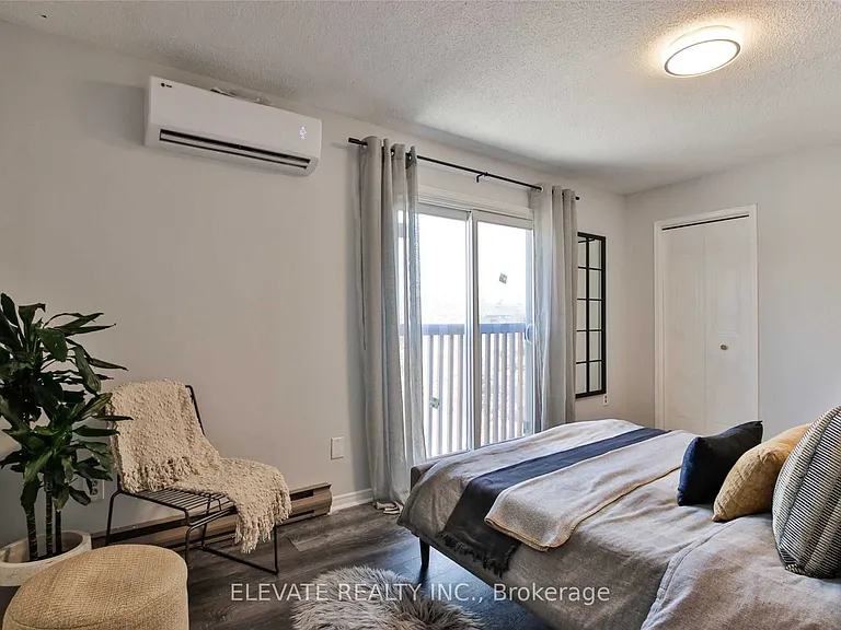 2131 Dufferin St — Photo 26