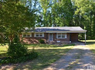 909 Patton Cir, Henderson, NC 27536