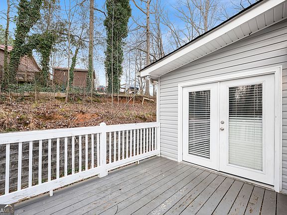 5th image of 261 Silver Fox Dr
