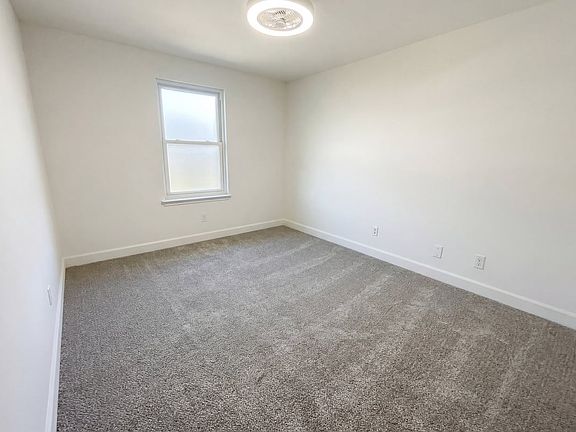 3rd image of 8300 Cloverglen Ln