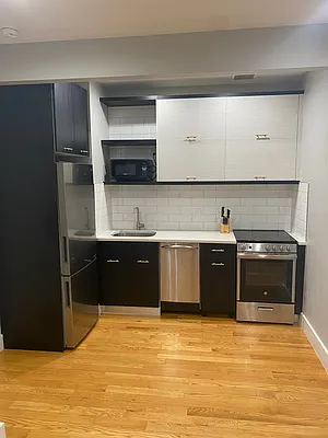 Rented by Aron Fried, LREB | media 2