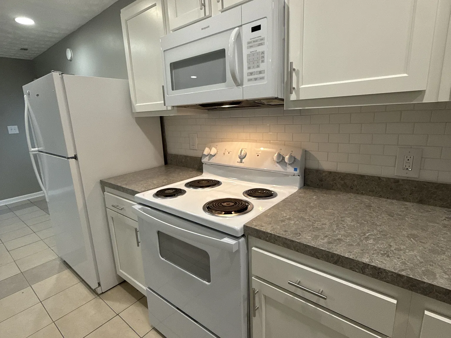 407 Ash Street - 1 — Photo 3