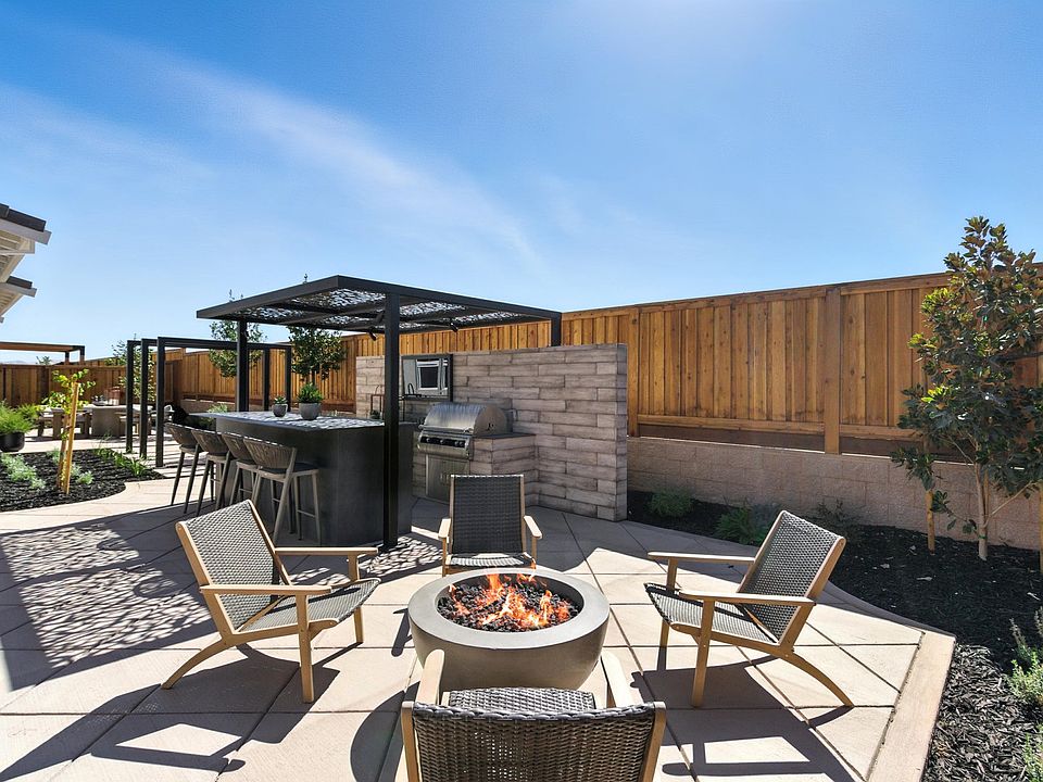 Apricot Estates by Trumark Homes in Brentwood, CA I Residence 2 Model