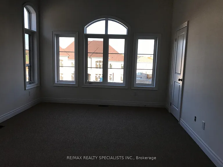 28 Prunella Cres — Photo 13