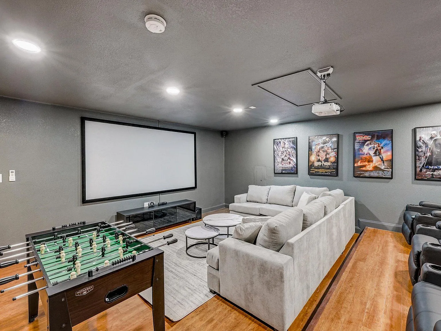 5 bed, 2588 sqft, $8,250 — Photo 3