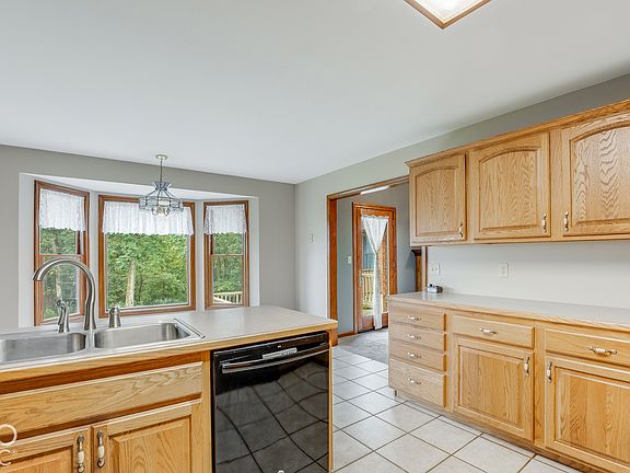 4th image of 6114 Gant Rd