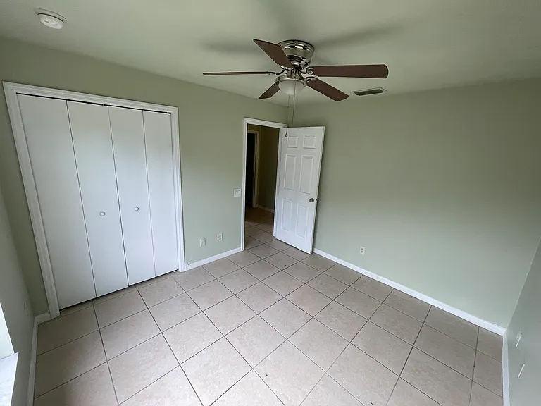 1637 NW 6th Pl — Photo 27